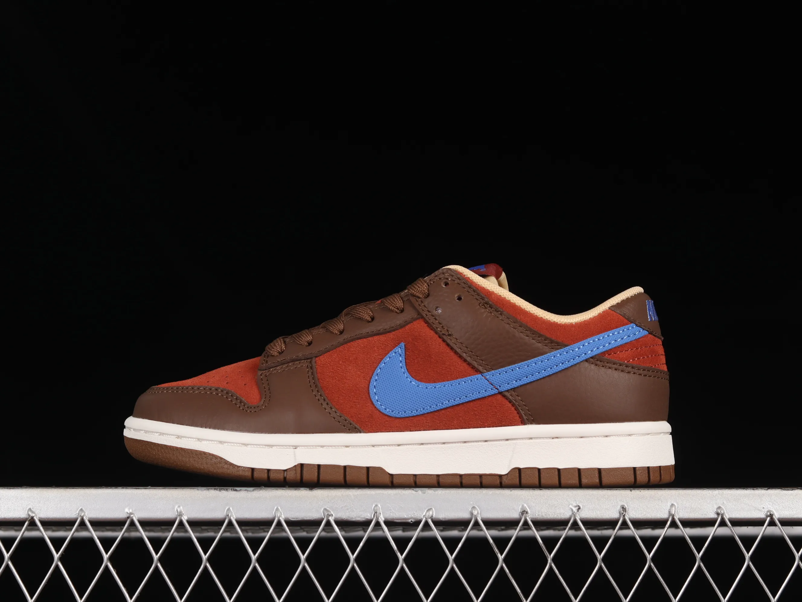 All categories Nk SB Dunk Series Nk SB Dunk Low low-top sneakers Nk SB Dunk Low "Mars Stone" coffee brown blue SB smashed backboard fashion casual sneakers DR9704-200
